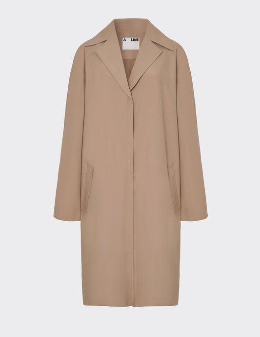 Raglan sleeves coat